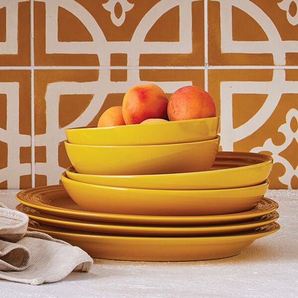 Le creuset dinner set best sale