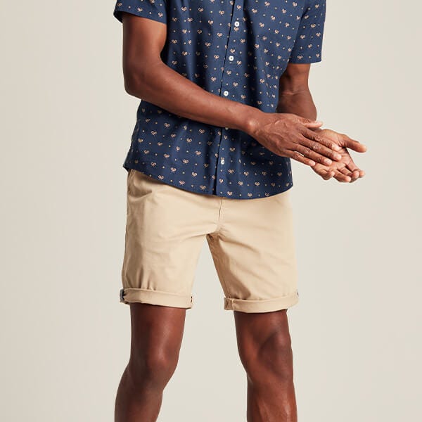 Brown chino shorts mens online