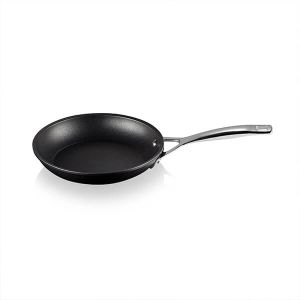 LE CREUSET - Toughened Non-Stick aluminium sauté pan with glass